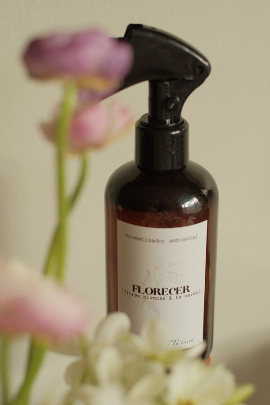 Florecer | aromatizador ambiental y textil (flores blancas y té verde)