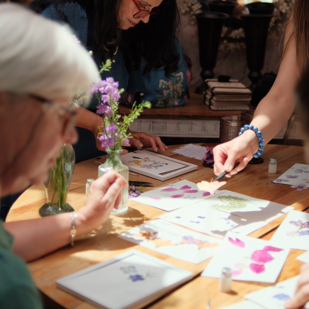Taller presencial de prensado botánico | sábado 18 de abril, Vitacura
