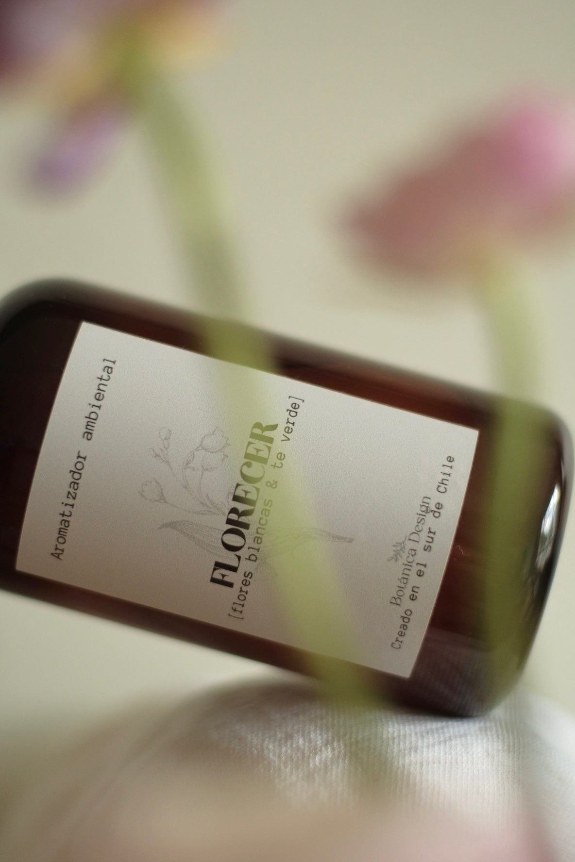 Florecer | aromatizador ambiental y textil (flores blancas y té verde)
