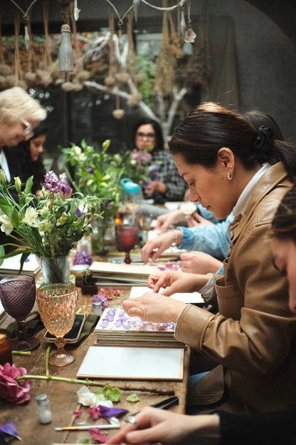 Taller presencial de prensado botánico | 27 de julio, Vitacura