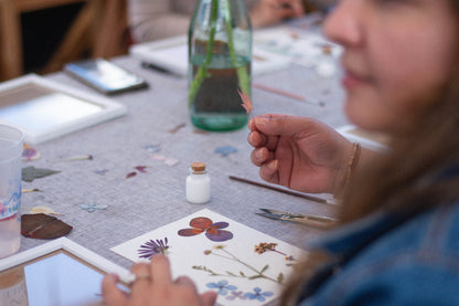 Taller presencial de prensado botánico | Sábado 22 de junio, Temuco